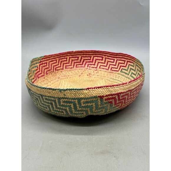 Handmade Handwoven Zigzag Pattern Straw Basket 11"x4" Used READ - Picture 2 of 5